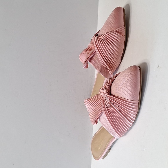 Scoop NYC Pink Coquette Romantic Crinkle Satin Pointed Toe Slip On Mules Size 11 - Picture 2 of 11